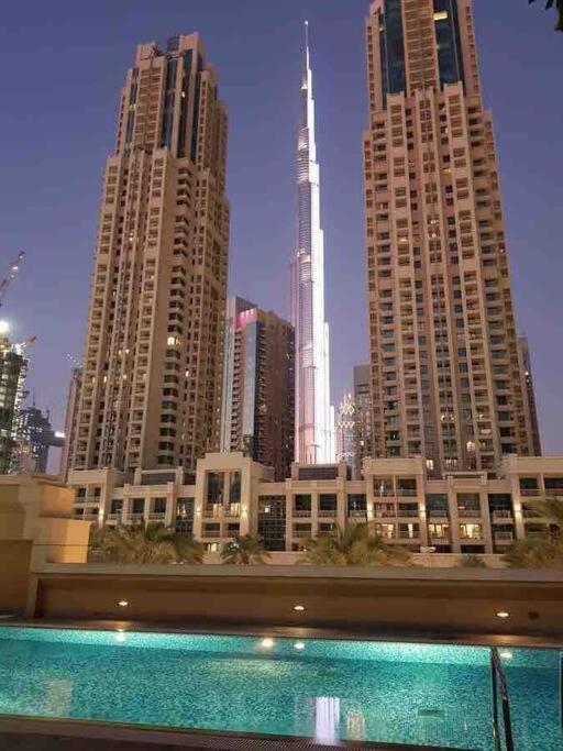 Lux 1Br 2 Min To Burj Khalifa Apartment Dubai Ngoại thất bức ảnh