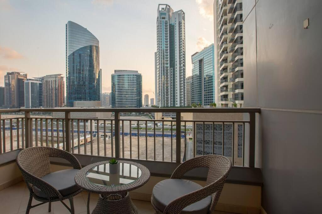Lux 1Br 2 Min To Burj Khalifa Apartment Dubai Ngoại thất bức ảnh