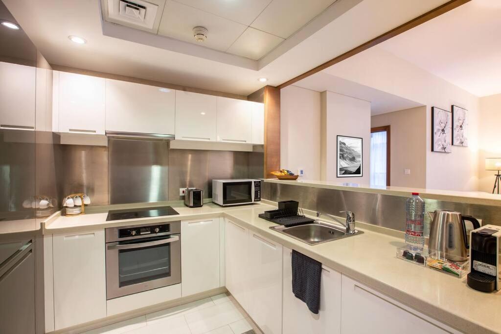 Lux 1Br 2 Min To Burj Khalifa Apartment Dubai Ngoại thất bức ảnh