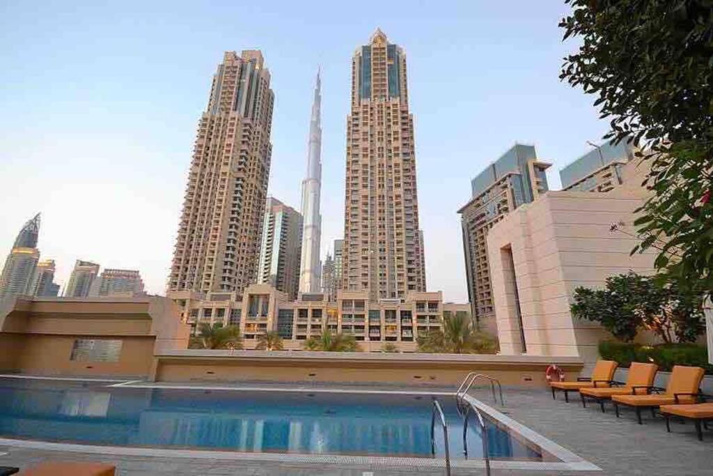 Lux 1Br 2 Min To Burj Khalifa Apartment Dubai Ngoại thất bức ảnh