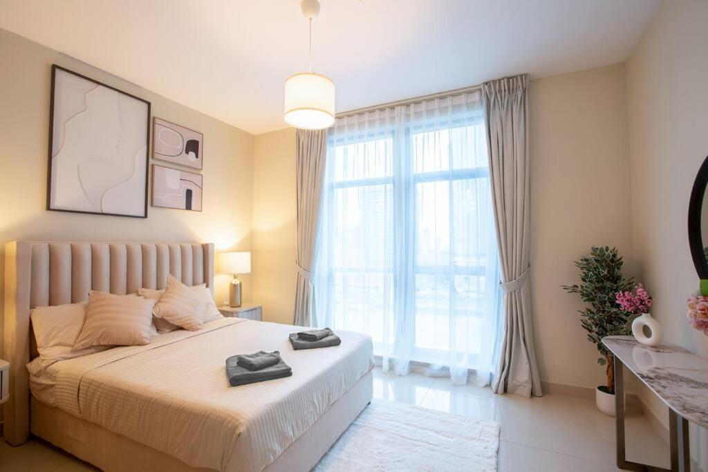 Lux 1Br 2 Min To Burj Khalifa Apartment Dubai Ngoại thất bức ảnh