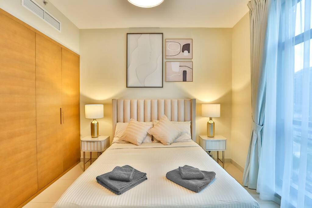 Lux 1Br 2 Min To Burj Khalifa Apartment Dubai Ngoại thất bức ảnh