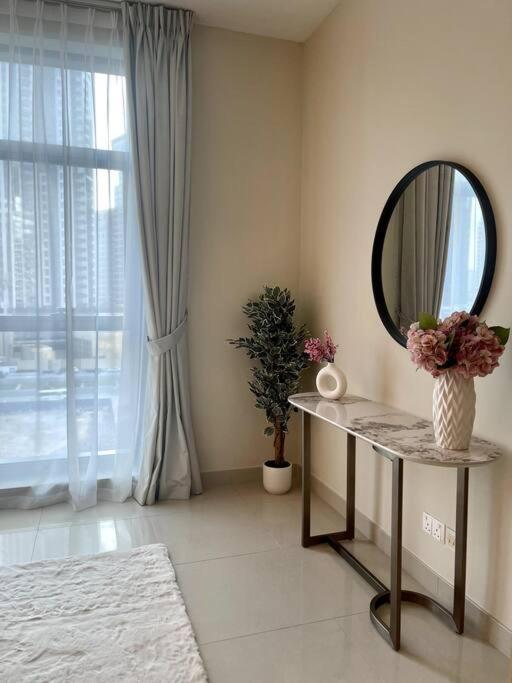 Lux 1Br 2 Min To Burj Khalifa Apartment Dubai Ngoại thất bức ảnh