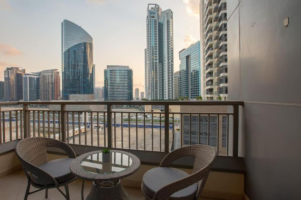 Lux 1Br 2 Min To Burj Khalifa Apartment Dubai Ngoại thất bức ảnh