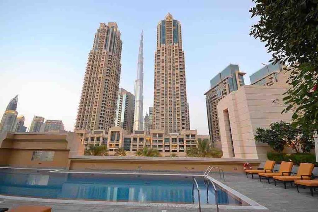 Lux 1Br 2 Min To Burj Khalifa Apartment Dubai Ngoại thất bức ảnh